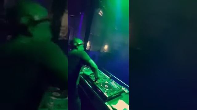 Alfonso Padilla @ Kabana Resto Bar Bolivia смотреть онлайн