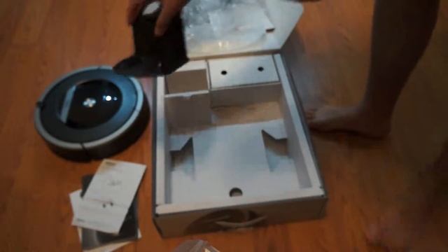 iRobot Roomba 870 - unboxing смотреть онлайн
