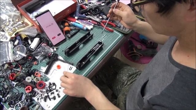 Tokyo Marui M&P9에 Guarder Metal Slide 장착에 얼마나 시간이 걸릴까요? смотреть онлайн