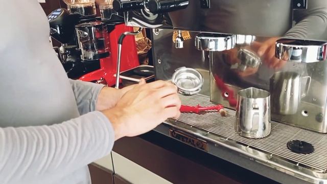 Mantenimiento preventivo y limpieza de maquina expresso bar 2 grupos смотреть онлайн
