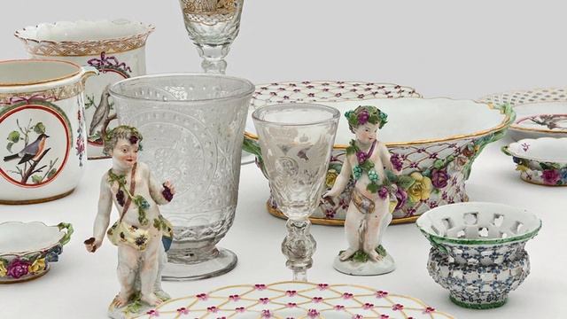 Блюдо Императорского фарфорового завода эпохи Николая I смотреть онлайн