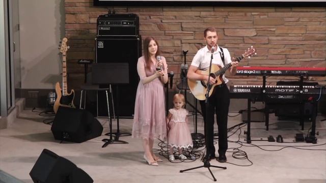 Славим Того, Хто життя дарував - Кононюк Сергій, Ірина | (Песня Владимир Головач) смотреть онлайн