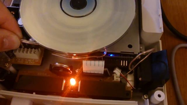 Replace the stock Dreamcast fan with an Arduino and any 5/12V fan смотреть онлайн