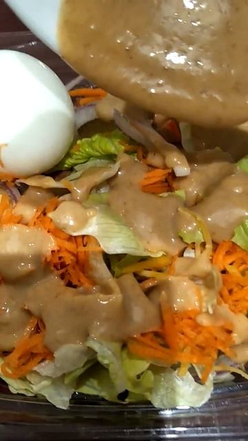 LETTUCE SALAD WITH SESAME SAUCE DINNER FOR TONIGHT #SHORTS смотреть онлайн