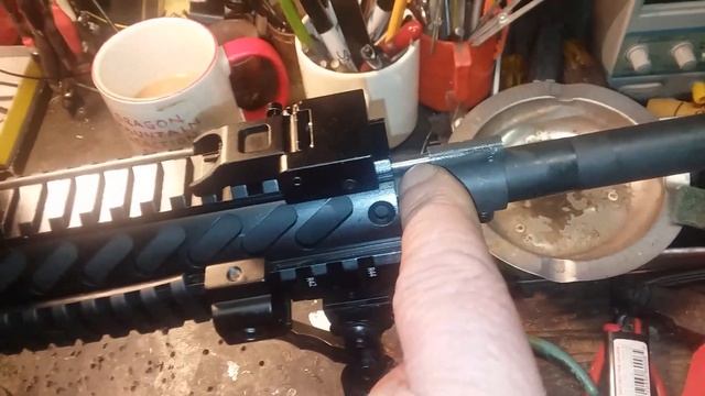 AR 15 Gas Block Stop Bracket and Gas Tube Protector смотреть онлайн
