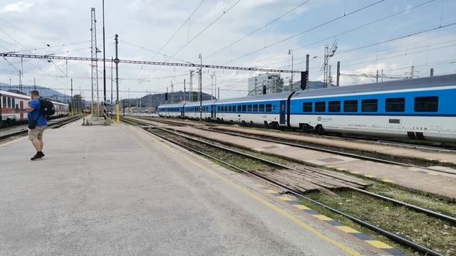 Železnice na Slovensku | Vectron na EC 141 v Žiline! (17.7. 2024) смотреть онлайн