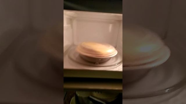 Блюда от меня (ХЛЕБ С СЫРАМ и микроволновка) смотреть онлайн
