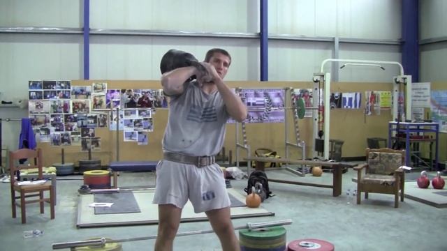 90kg 200lb Super Kettlebell Record смотреть онлайн