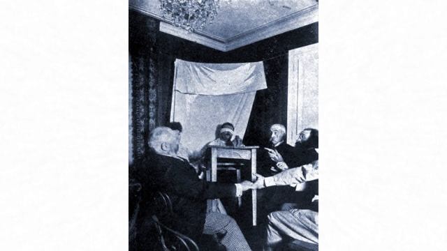 Daniel Dunglas Home, Spiritualist