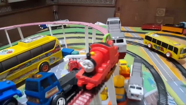 Drama Kereta Api Tayo Bus Besar Lani Menghalangi Perlintasan,Tayo Kecil, Bus Tayo, Wheels On The Bu смотреть онлайн