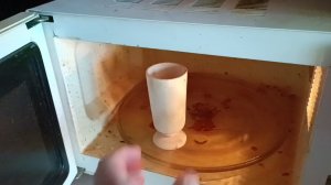 за несколько минут сушу в микроволновке готовые токарные деревянные изделия из сырого пиломатериала