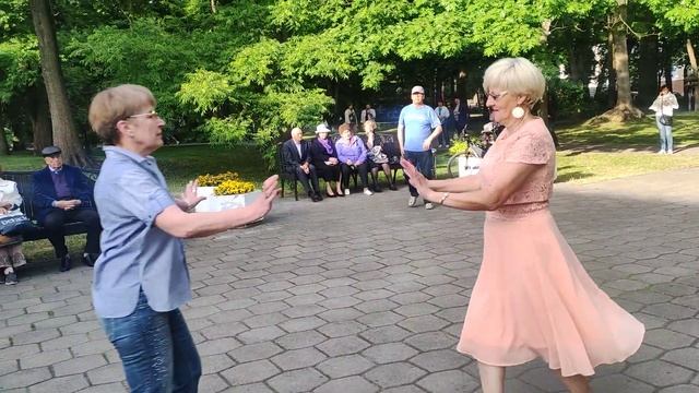 Я пив і ти пила........04.06.23 Гомель парк Луначарского 🥰 смотреть онлайн