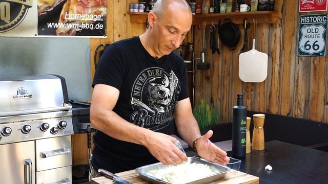 Zwiebelwürstchen vom Grill - Westmünsterland BBQ смотреть онлайн
