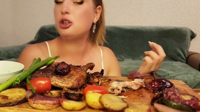МУКБАНГ| Сочная утка в пиве. Обжор. | АСМР. MUKBANG. Juicy Duck. ASMR #мукбанг #asmr #food #mukbang смотреть онлайн