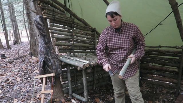 Building Bushcraft Table Pt 2 смотреть онлайн