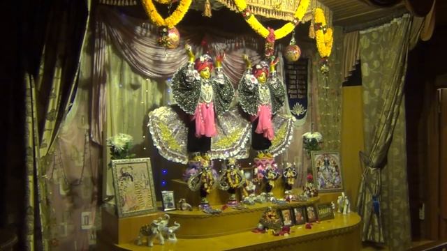 Гаура-Арати - Ашрам Бхактиведанты, 02.11.2013 смотреть онлайн