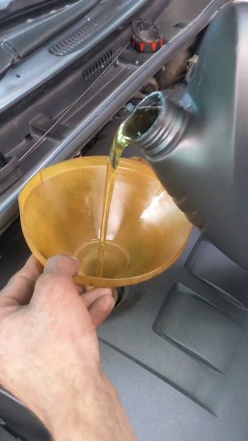 Toyota Corolla Altis recommend lukoil 5w20 the most powerful and reliable engine oil now in pakista смотреть онлайн
