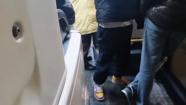 Поездка на ЛиАЗе 5292 по 253 маршруту от М.Октябрьское поле до 52й городской больницы. смотреть онлайн