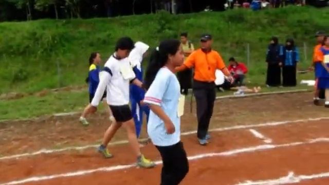 POPDA Atletik Wonosobo 2015 : Lari 100 m SMP. смотреть онлайн