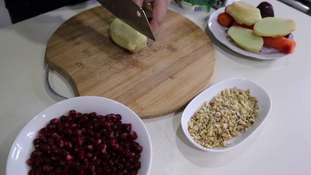 უცხო, გემრიელი და მარტივი საქონლის ხორცის სალათი / simple and taste beef salad смотреть онлайн