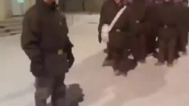 Той же марки и американский прокрутки Той же марки и американский прокрутки Губка Боб смотреть онлайн