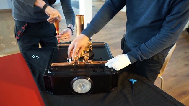 Test: Beamer-Deckenhalter Celexon OMG-1000 HighEnd Projektor смотреть онлайн