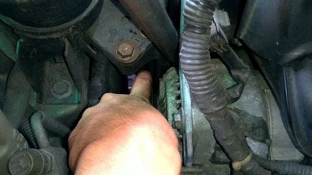 Super easy adjusting belt tension (Toyota Vios) смотреть онлайн