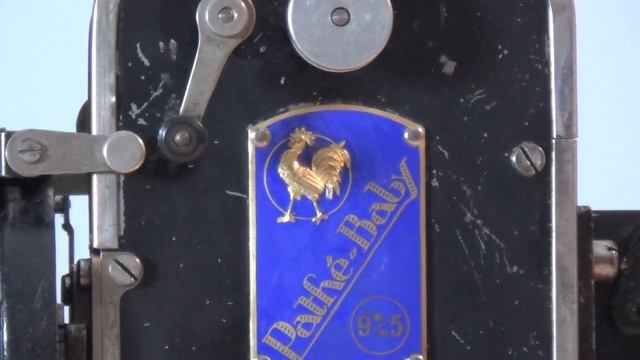 PREVIEW: Pathe Coq D'or 9.5mm film projector projecteur смотреть онлайн