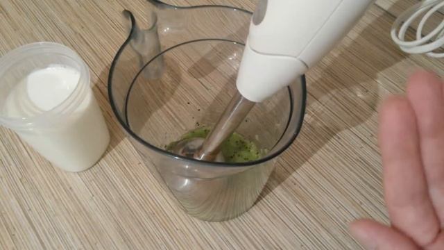 2 в 1: ДИЕТИЧЕСКИЙ И ВИТАМИННЫЙ смузи с кефиром и киви