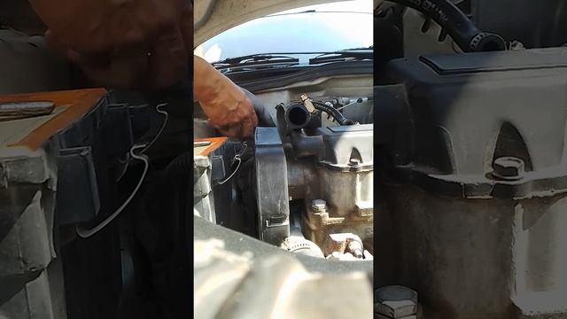 Limpieza de cuerpo de aceleración Chevy C2 смотреть онлайн