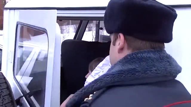 Ментовский беспредел, с праздником, дамы! Уволить оборотней смотреть онлайн