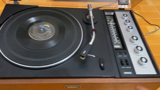 Amply liền cơ than Yamaha MC-40 смотреть онлайн