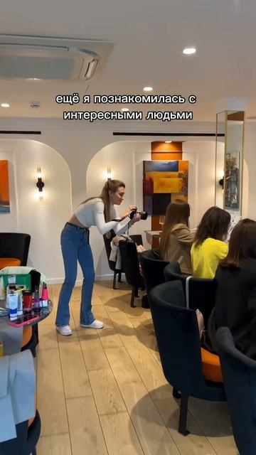 Теперь у меня на стене висит кайфовая картина)когда приходят друзья, я хвастаюсь что сама нарисовала смотреть онлайн