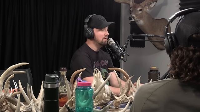 Thoughts on Exploiting Wildlife and The Price of Conservation w/ Erich Long | HUNTR Podcast #76 смотреть онлайн