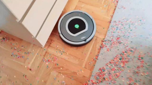 RoboVac Party#17: Neato XV Vs Roomba 600/700 Series 🥳 (special Request Of @MandrakeRoomba )