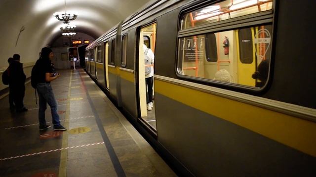 Метропоезд Яуза