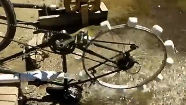 Bicycle Water Wheel for Hydro Power Using a Siphon смотреть онлайн