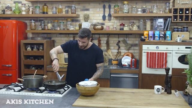 Linguine alle vongole | Akis Petretzikis смотреть онлайн