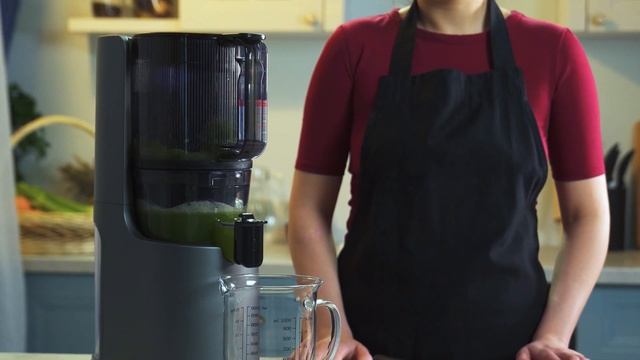 Hurom H200 против Hurom H400. Сравнение возможностей двух шнековых соковыжималок без сеток смотреть онлайн