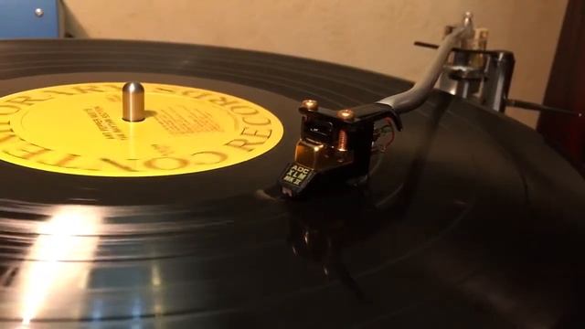 Clearaudio Emotion SE & Morch UP-4 смотреть онлайн