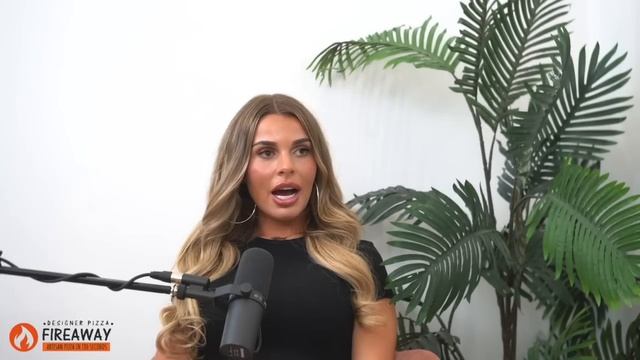 12: On The Record with Chloe B - TIFFANY LEIGHTON TALKS LOVE ISLAND SECRETS AND FUTURE PLANS! 🌴😱 смотреть онлайн