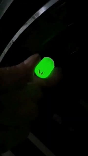 Car Wheel Neon Air Valve Caps #shorts #viral #vehicle #neon #cars смотреть онлайн