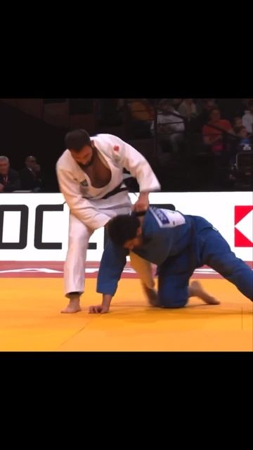 💥Арман Адамян подхватом проходит Николоза Заалишвили из Грузии!

#Большойшлем