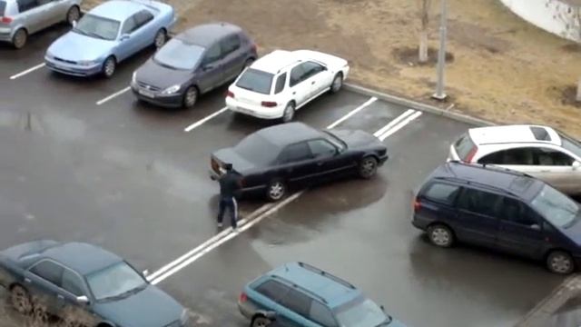 Вот так моют машины в Астане ))) смотреть онлайн