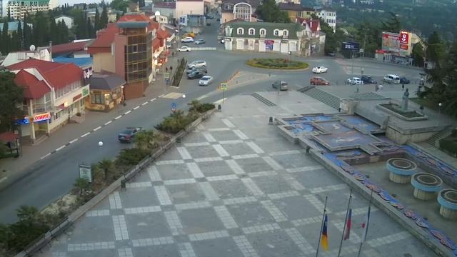 Вебкамера "Площадь Советская". Запись 21.05.2018 20:00:03 смотреть онлайн