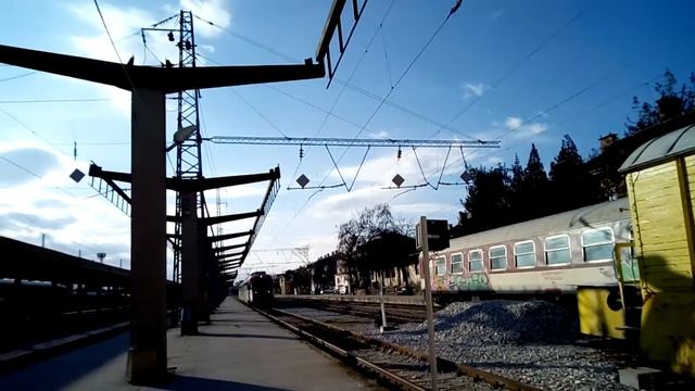 КПВ 82 207 Карлово Пловдив пристига на крайна гара смотреть онлайн