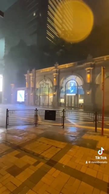Super Typhoon SAOLA in Hong Kong #amazing #viralvideo смотреть онлайн
