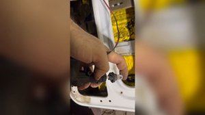 Замена Актуатора центрального замка НИВА 21214