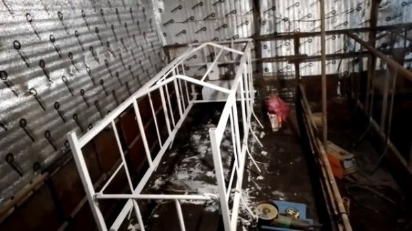 Как обстоят дела по изготовлению станков для опороса.