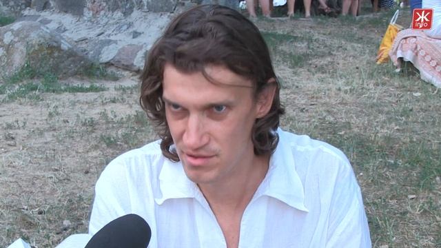 Кілька тисяч житомирян зібрались у гідропарку, щоб відсвяткувати Івана Купала смотреть онлайн